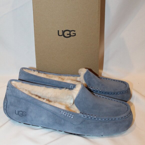 NIB UGG WOMEN'S‎ ANSLEY BLUE SUEDE SHEARLING LINED SLIPPERS - Picture 1 of 8